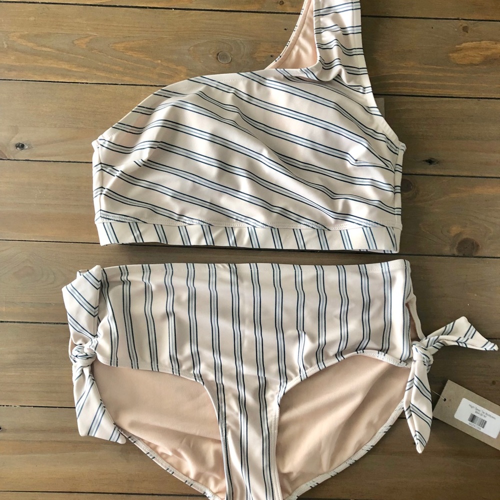 Albion Fit 2 piece swimsuit